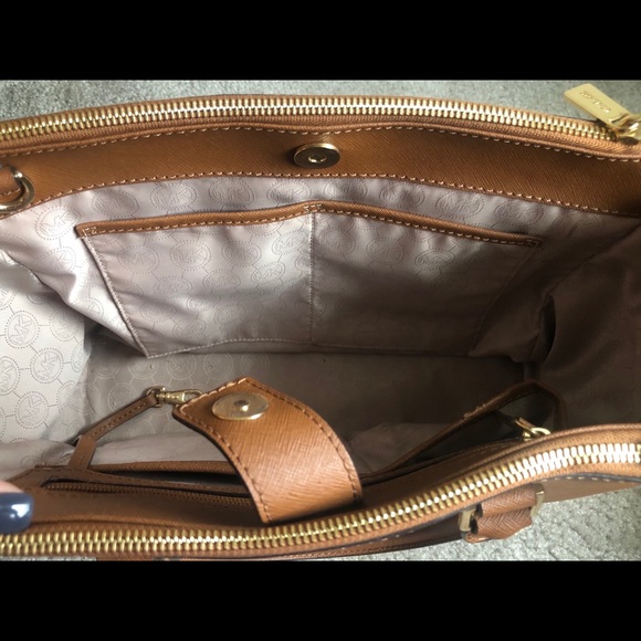 Michael Kors Tote - Picture 5 of 6